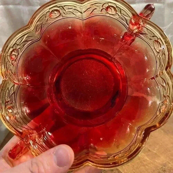 Vintage Amberina Jeannette Glass Trinket  Bowl Double Handled Dish - Picture 3 of 4